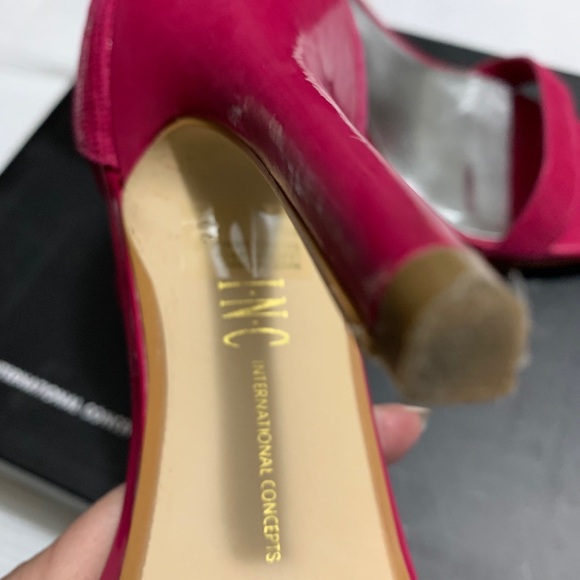 Shoes - Picture 9 of 10